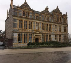 Councillors call to delay library revamp