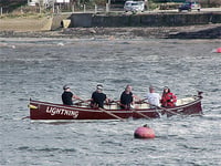 Flood fails to stop rowers