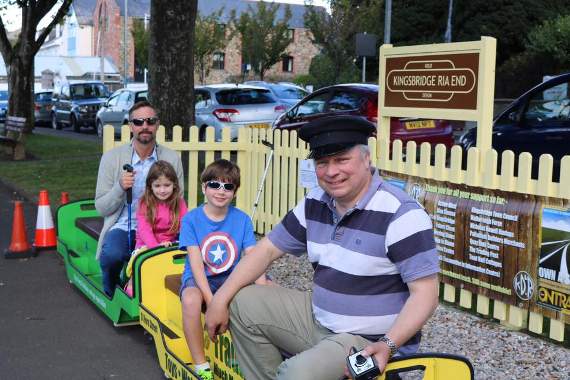 Police seek witnesses for derailed mini train
