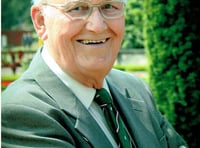 Tributes paid to former mayor