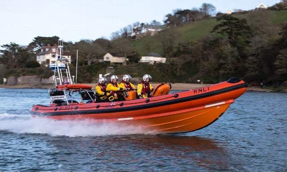 Salcombe Lifeboat rescues inflatable dinghy near Prawle Point