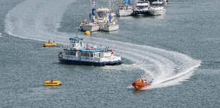 RNLI Dart lifeboat snapped while answering Pan Pan emergency call