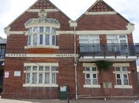 Residents give "thumbs up" to community bid