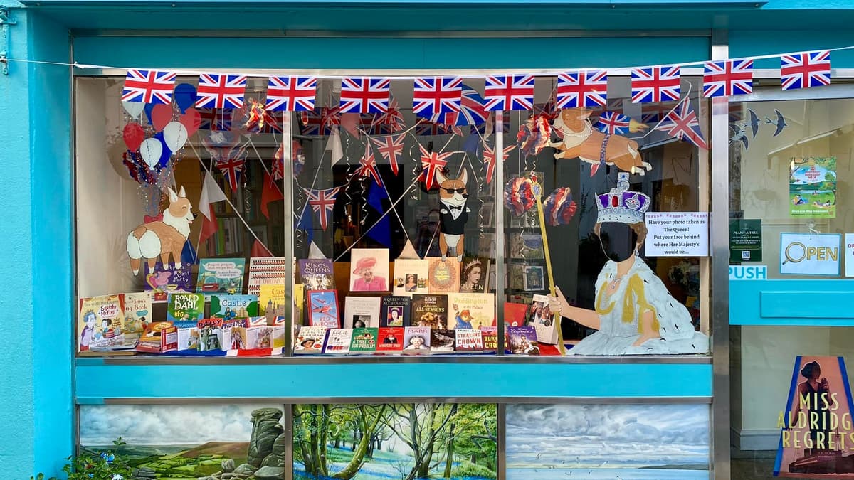 Platinum Jubilee window display fit for a Queen dartmouthtoday.co.uk