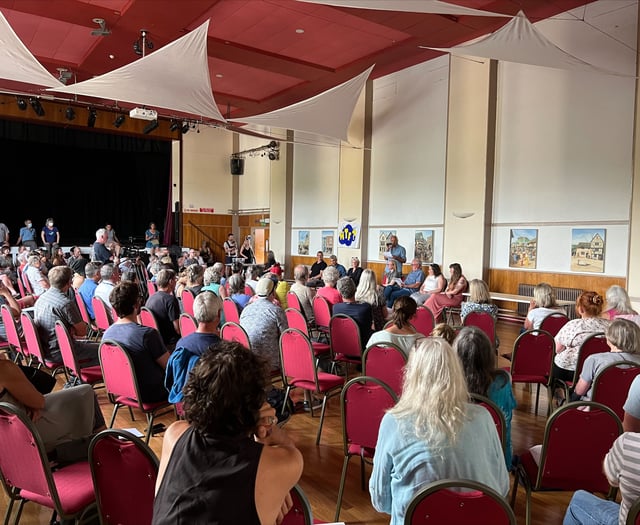 Residents quiz school over  green lung sale