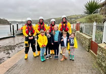 Holidaymakers ‘shell out’ for lifeboat