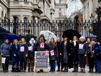 Totnes mums' hunger strike for poverty and climate