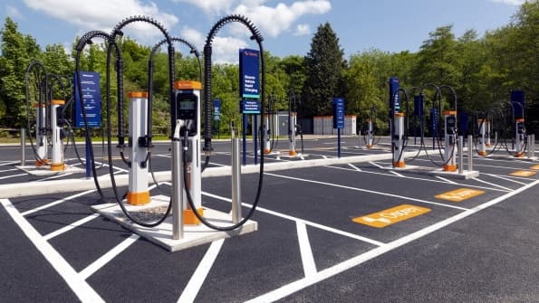 Largest ultra-fast charging depot in South West opens on A38 at Buckfastleigh 