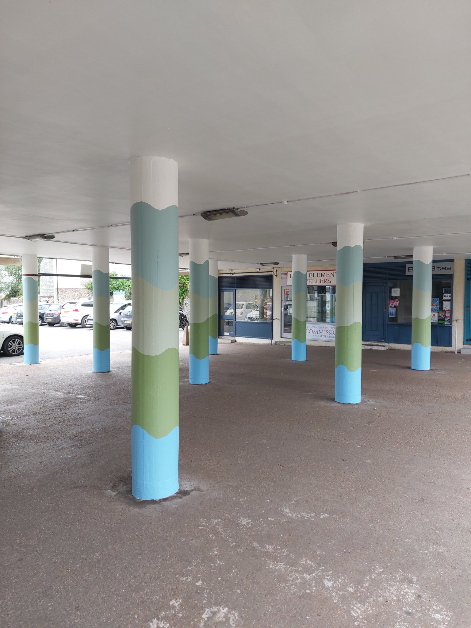 Artist sought by town council for nature-based pillar design work