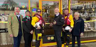 Dart RNLI volunteers open new Flapjackery