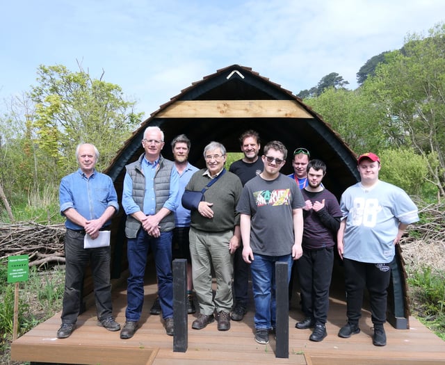 Volunteers help restore wetland reserve 