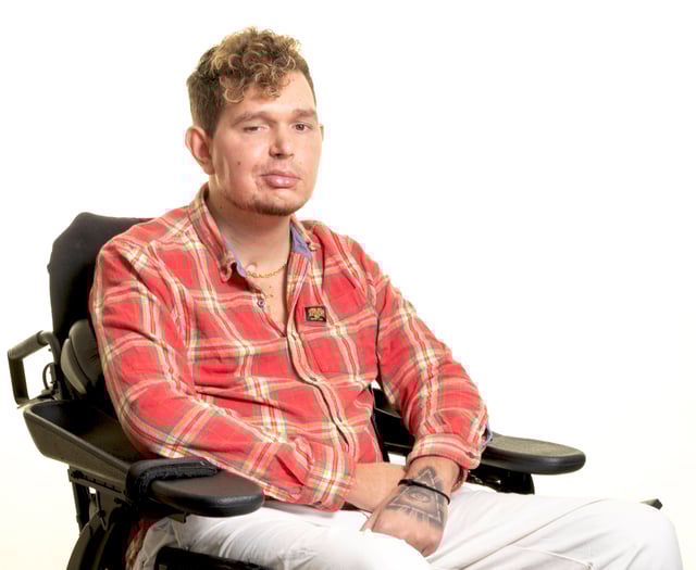 Howard writes 50,000 word book using only his eyes