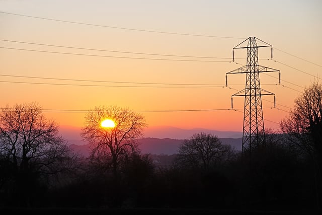 Caroline Snow Column | Electric cars will help keep the lights on