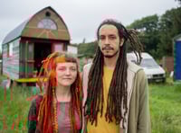 "Amazing" life of Totnes couple who live "off-grid"
