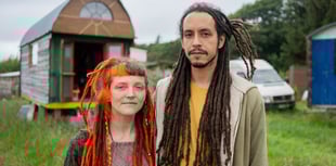 "Amazing" life of Totnes couple who live "off-grid"