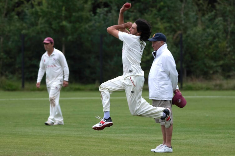 PCSRCC  1st vs  Dartington & Totnes  1st
Devon Cricket League D Divison West
Dartington & Totnes bowler Alistair Selby