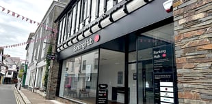 Mayor officially opens Dartmouth banking hub