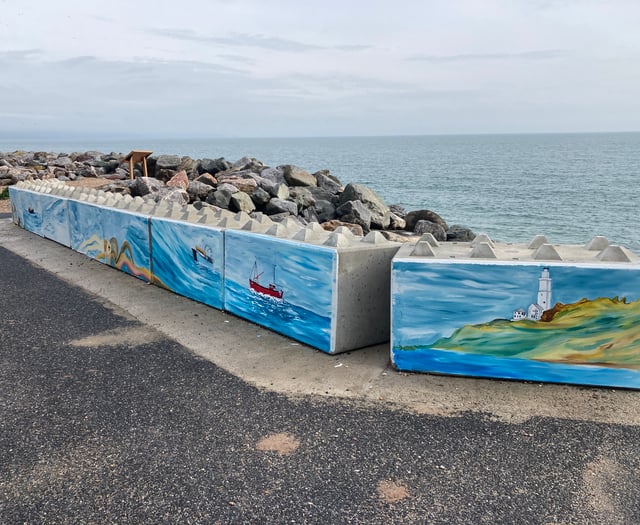 Beesands Tony paints slipway mural