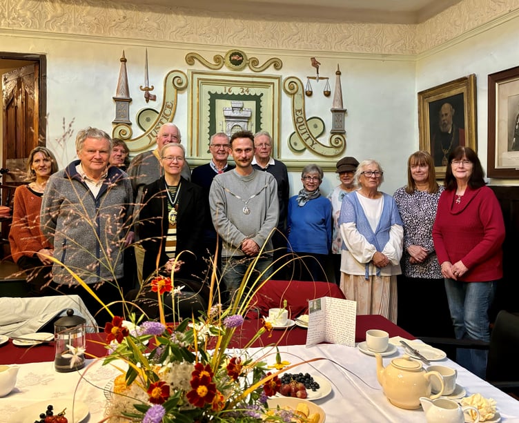 Mayor Cllr Emily Price joined the team of Guildhall volunteers to mark the end of another successful season at a special thank you reception this week.
A celebratory bouquet was provided free by Bowden Springs Flowers.