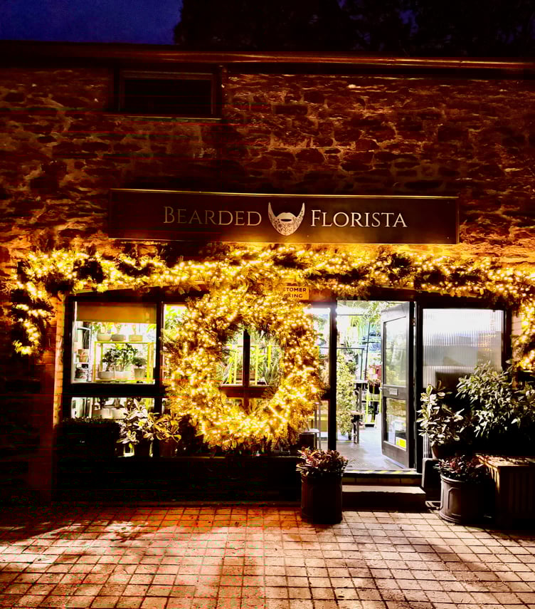 Bearded Florista at night