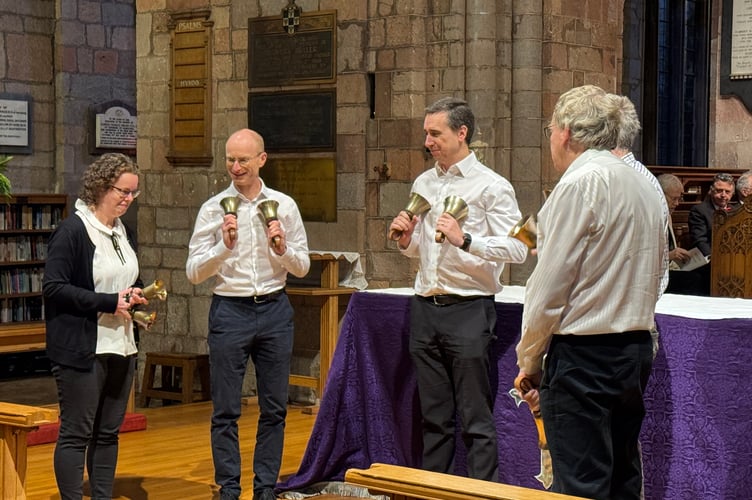 Exeter Handbell Ringers performed Kent Treble Bob Royal.  AQ 9992
