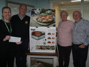 Dartmouth Rotary Club bring pizzas to children in hospice