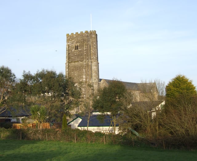 South Devon Players bring The Scarlet Pimpernel to life in Stokenham