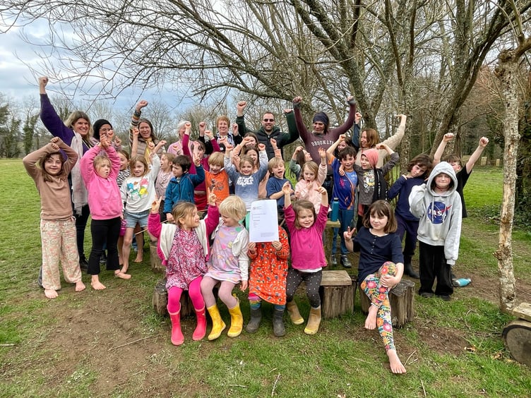 Park School Students and Staff celebrate their positive Inspection results