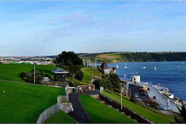 Plymouth Hoe (Robert Pittman_Creative Commons) 