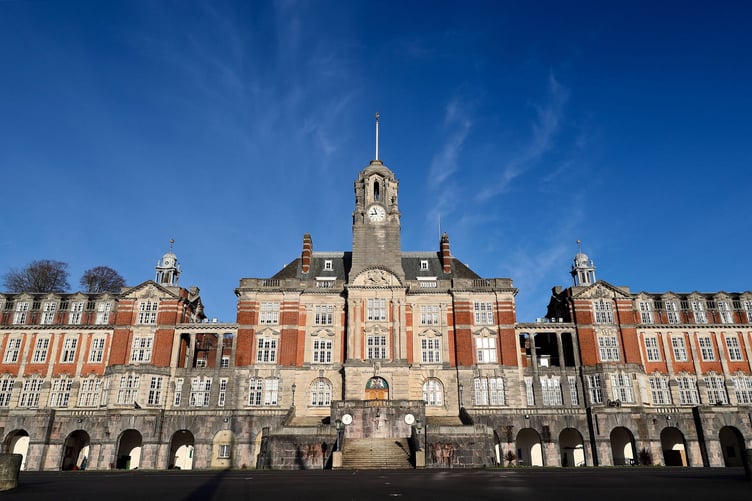 Britannia Royal Naval College, Dartmouth. The spiritual home of the Royal Navy Officer Corps finally has a motto to spur on the captains of tomorrow, it has been announced Tuesday (11 March). Despite being one of the pre-eminent maritime colleges in the world, through which thousands of naval leaders â both British and allied â have passed since 1905, Britannia Royal Naval College in Dartmouth did not have a maxim to inspire students. The Royal Navy said that as part of commemorations to mark the 120th anniversary of the collegeâs opening, staff decided to put that omission right with a motto, with "something timeless to act as a call to all who join about our values, standards and expectations and encapsulates what is expected of a naval officer". The result is âLead with Courageâ, the three words selected by the collegeâs Commanding Officer Captain Andrew Bray, from several phrases suggested by the Devon establishmentâs staff