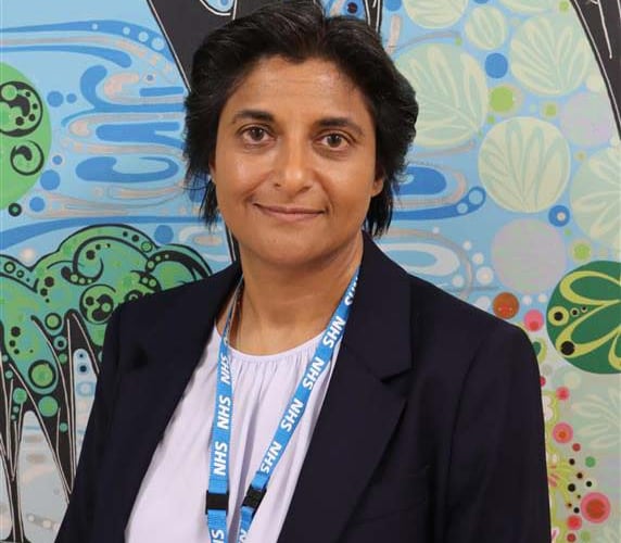 Dr Anjula Mehta