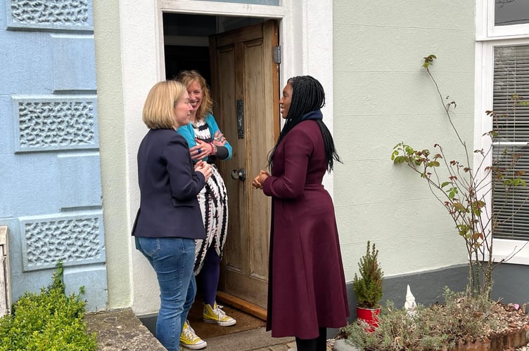 Conservative Leader Kemi Badenoch discusses Labour’s Emergency Budget with Ivybridge constituents