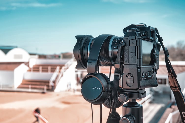 A camera - Image by Diego Ortiz from Pixabay