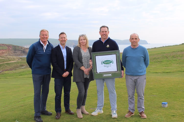 Thurlestone GC- LtoR, Roger Kendall (Chairman), Andy Martin (Foremost Golf), Lorraine & Steve White (Professional), Jason Pheasant (General Manager)