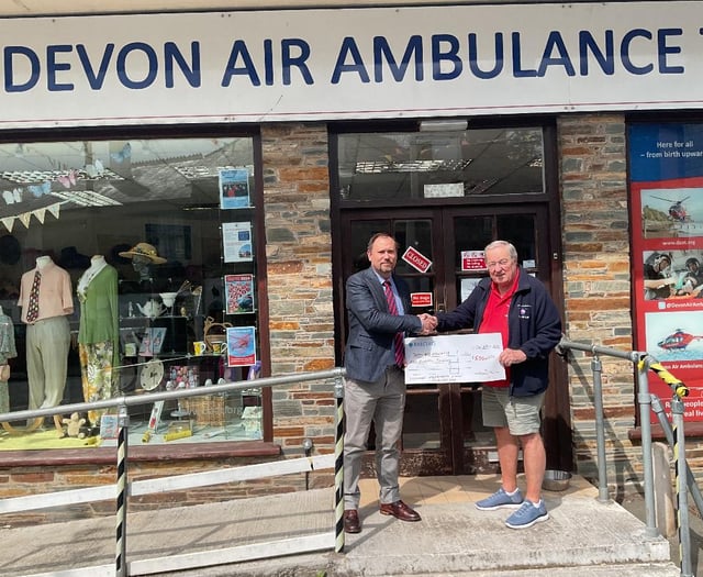 Freemasons donate to Devon Air Ambulance