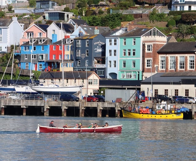 Rear Admiral Bob Mark's talk delights Kingswear audience