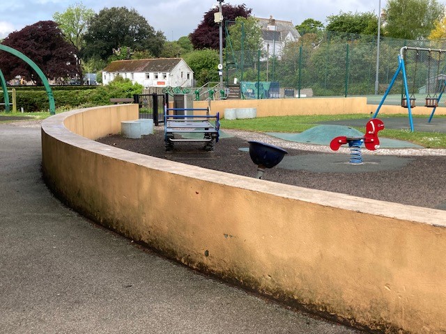 Kingsbridge residents are invited to pick up a paintbrush