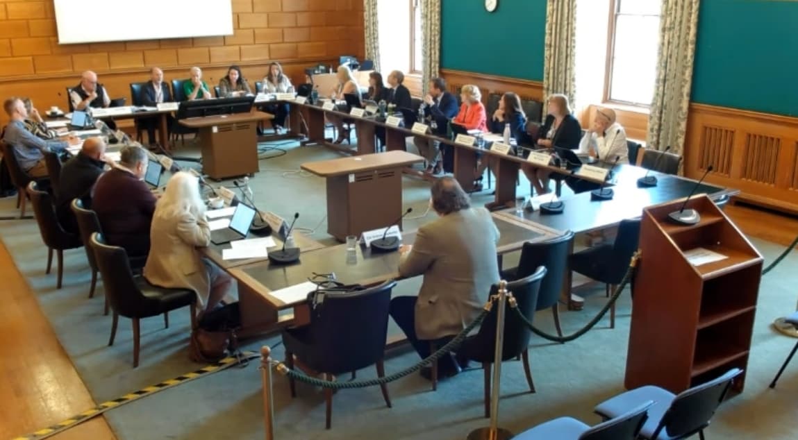 Devon foster carers set to receive council tax rebate | dartmouth-today ...