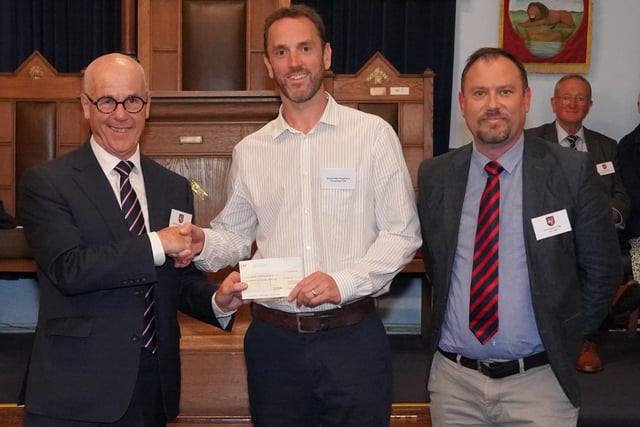 Kingfishers raise £13,300 for diving blocks