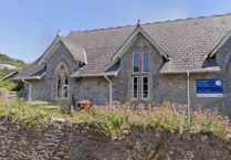 Totnes primary school closes amid burst water pipe disruption