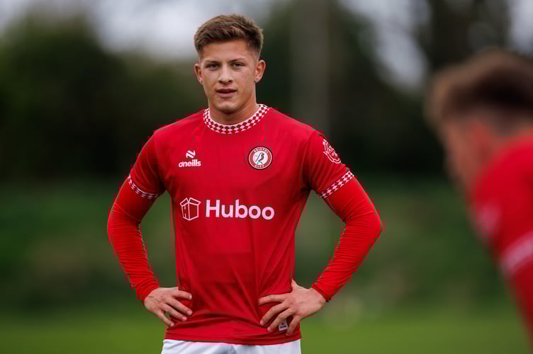 Plymouth Argyle have signed young midfielder Ayman Benarous following a successful trial period with the club