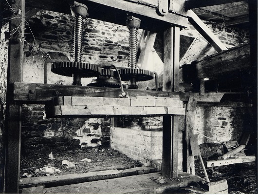 Cider press at Batson Hall Farm, Batson in 1985