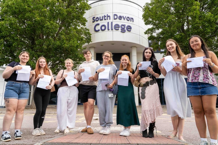 Group shot from left to right Shenia Blades, Elana Pierce, Mark Aldridge, Lauren Morrison, Francesca Waugh, Zoe Morvan, Chloe Woodbridge, Lee Lee Burrington - SDC