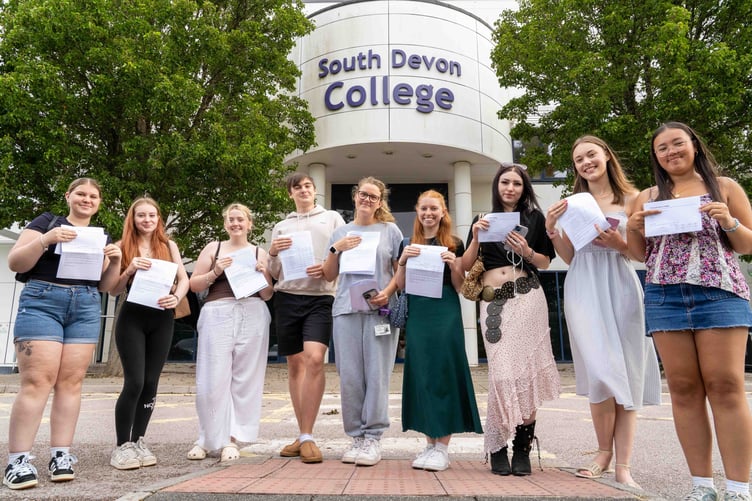 Group shot from left to right Shenia Blades, Elana Pierce, Mark Aldridge, Lauren Morrison, Francesca Waugh, Zoe Morvan, Chloe Woodbridge, Lee Lee Burrington - SDC