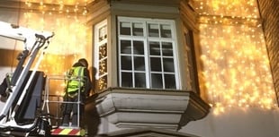 Advent festival in Totnes supports refugees with gift collection