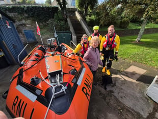 Dog owner thanks Dart RNLI for rescue