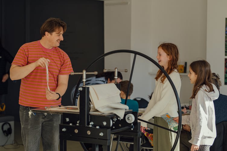 Kingsbridge Celebrates Christmas