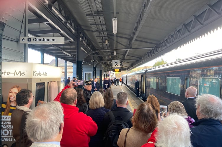 Crowds arrive to see The King's Messenger pull into Totnes Station.