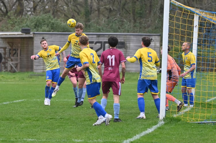 South Devon Football League Herald Cup match action from Watts Blake and Bearne versus Chudleigh Athletic. A 4-4 draw saw it go down to penalties with The Claymen taking the win at 4-3.