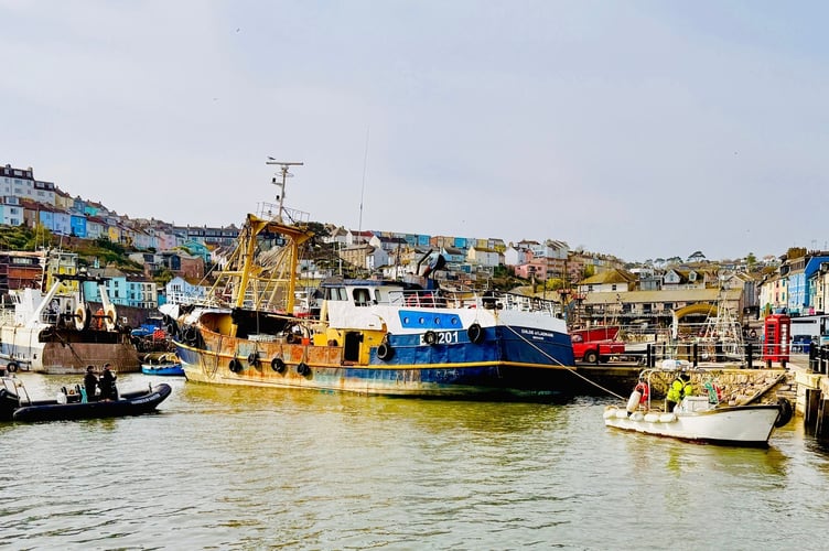 Accumulate on the way to her new berth.